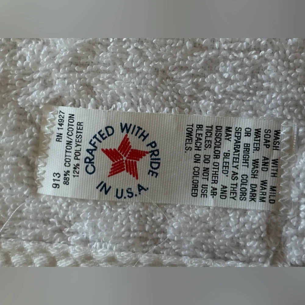Vintage Walt Disney USA Mickey Mouse Bathtub Time Hand Towel Bathroom Decor